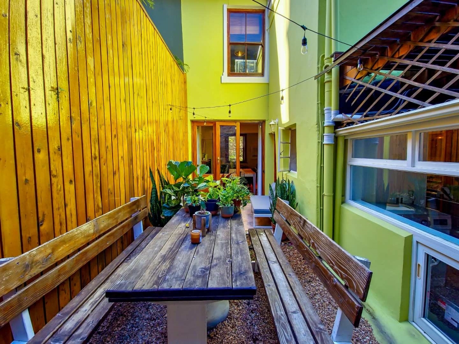 2 Bedroom Property for Sale in Green Point Western Cape